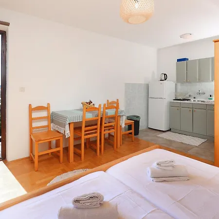 Kala Apartman Jadranovo